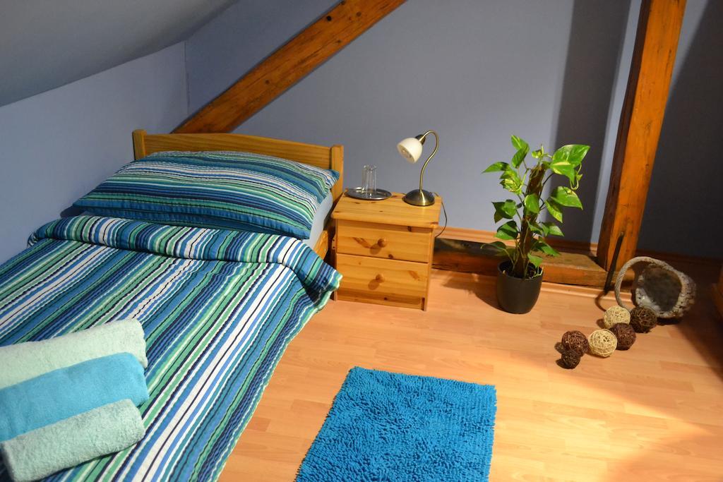 Hotel Byron Zlaté Moravce Habitación foto