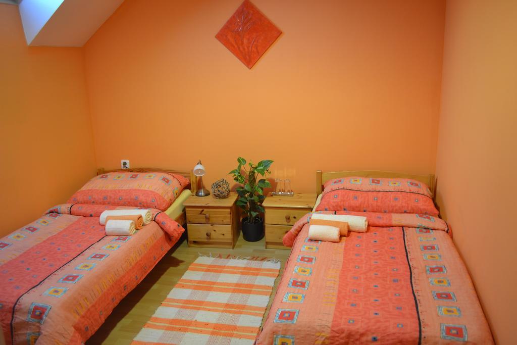 Hotel Byron Zlaté Moravce Habitación foto