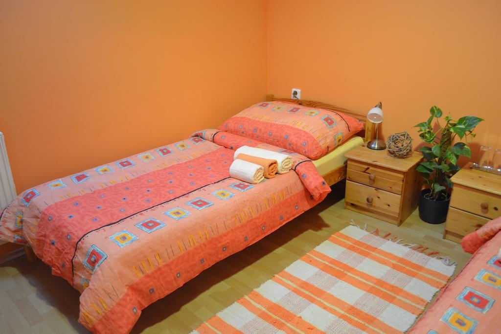 Hotel Byron Zlaté Moravce Habitación foto